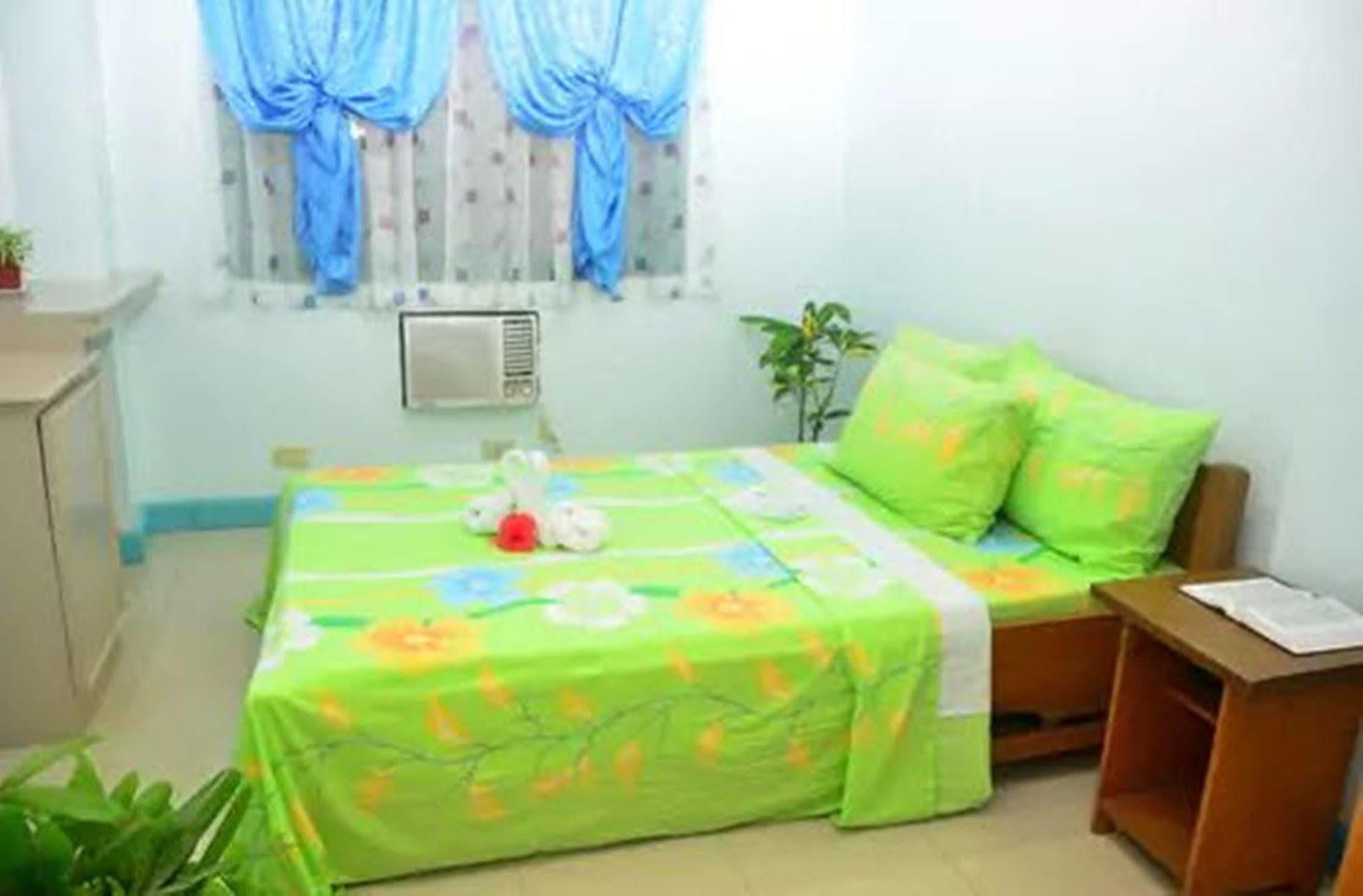 Apartelle De Francesca Puerto Galera Luaran gambar