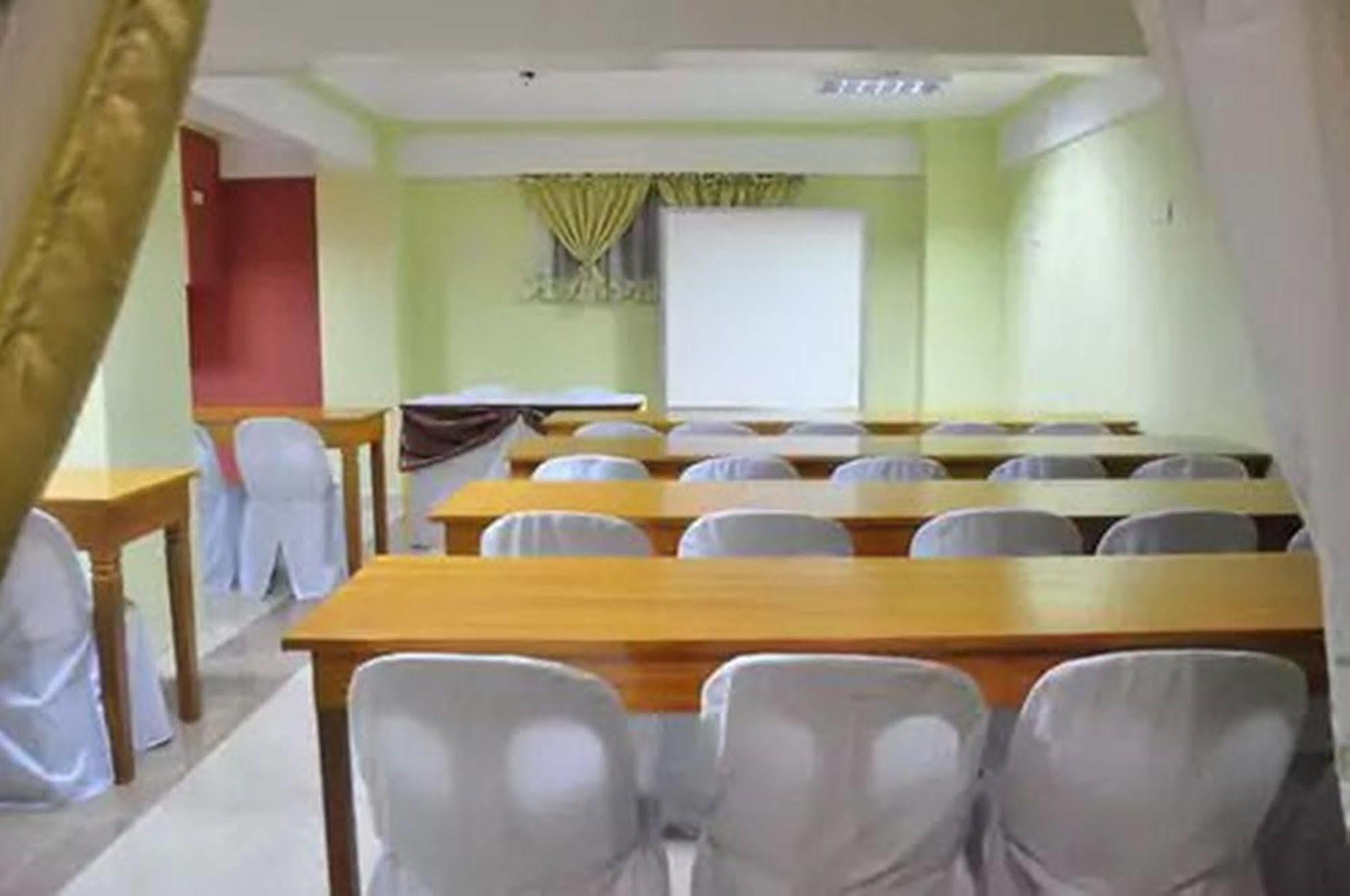 Apartelle De Francesca Puerto Galera Luaran gambar